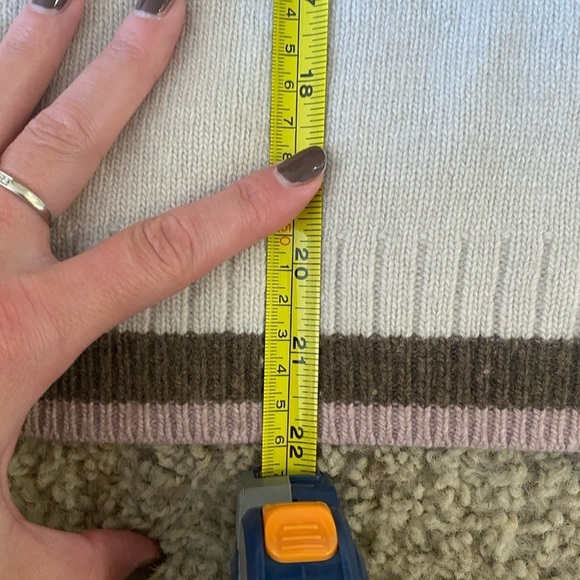 Motive Women’s Wool Blend V Neck Sweater Vest Fit S - Picture 5 of 5